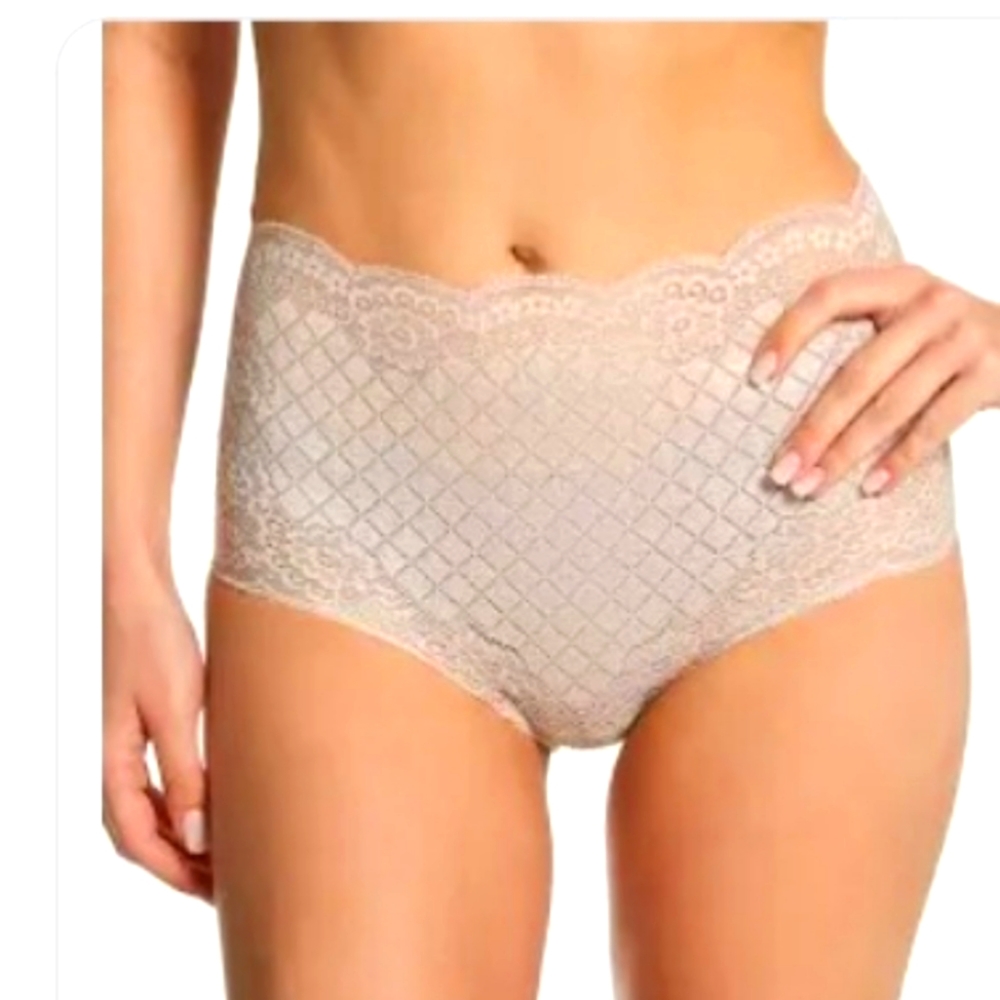 leonisa wemans underwear . size M
